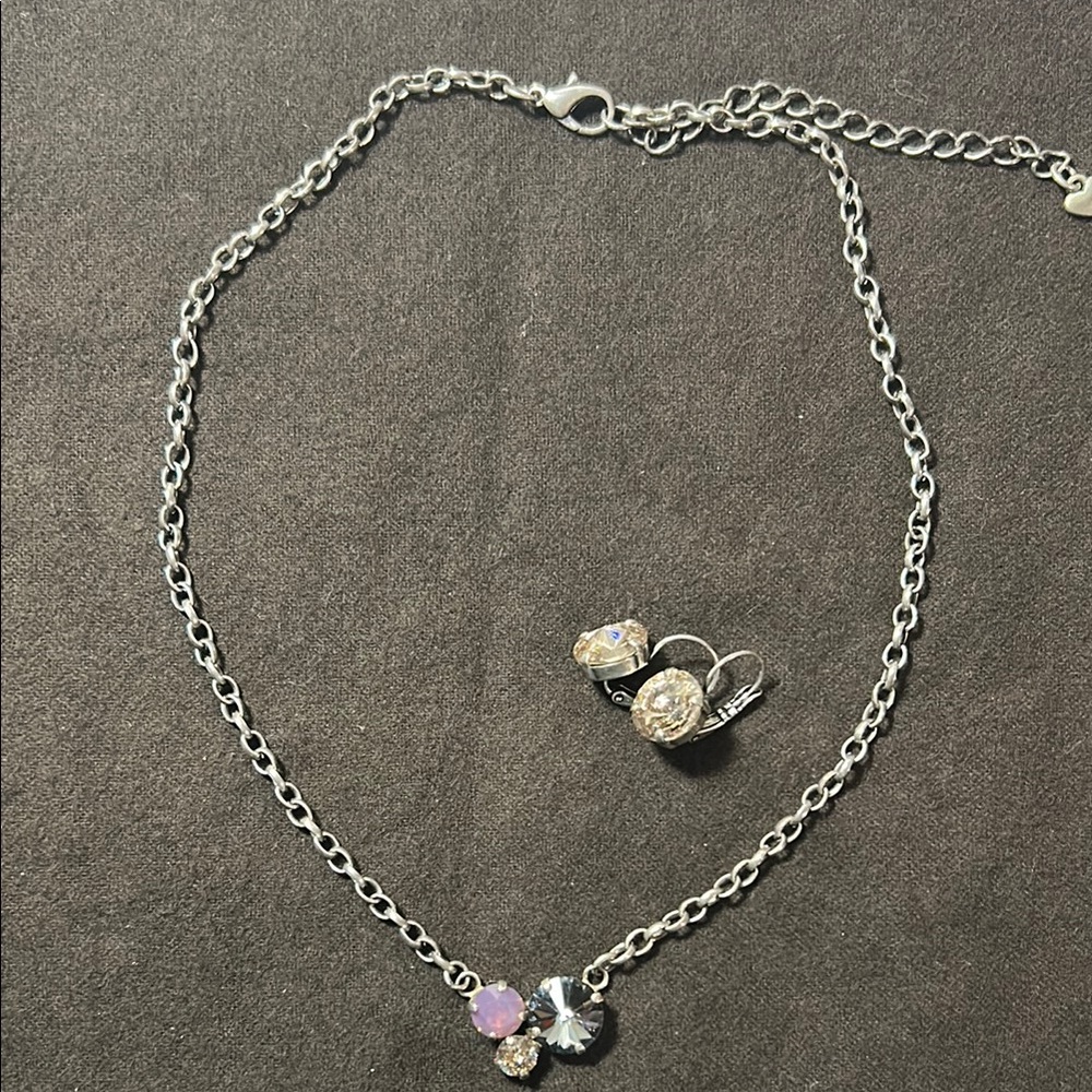Elegant Silver Necklace and Earring Set